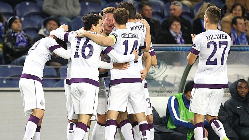 FC Porto Austria Wien CL R 5 2013 2014 000